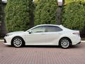Toyota Camry 2021 года за 14 570 000 тг. в Алматы – фото 28