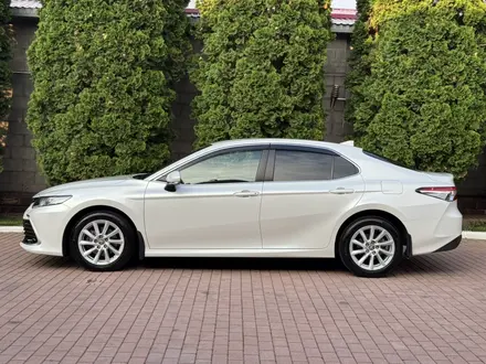 Toyota Camry 2021 года за 14 570 000 тг. в Алматы – фото 28