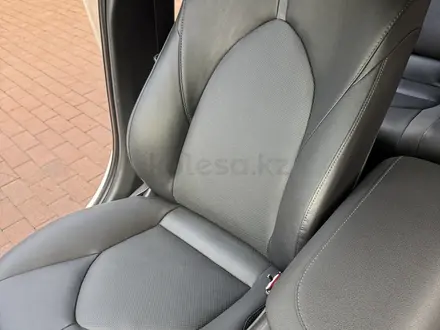 Toyota Camry 2021 года за 14 570 000 тг. в Алматы – фото 47