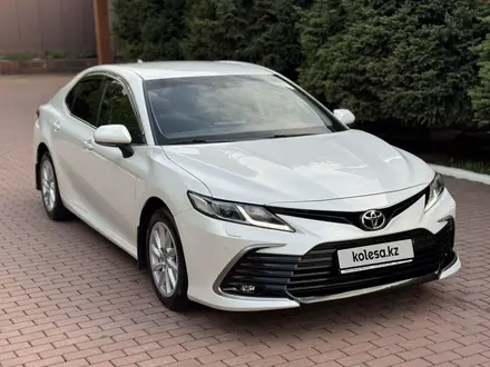 Toyota Camry 2021 года за 14 570 000 тг. в Алматы – фото 5