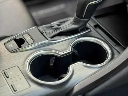 Toyota Camry 2021 года за 14 570 000 тг. в Алматы – фото 55