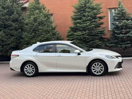Toyota Camry 2021 года за 14 570 000 тг. в Алматы – фото 9