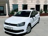 Volkswagen Polo 2014 года за 3 000 000 тг. в Атырау – фото 2