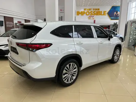 Toyota Highlander Luxe 2023 года за 36 900 000 тг. в Караганда – фото 5