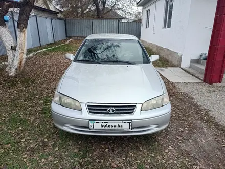 Toyota Camry 2001 года за 4 000 000 тг. в Алматы – фото 2