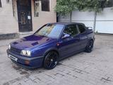 Volkswagen Golf 1994 годаүшін2 500 000 тг. в Актобе