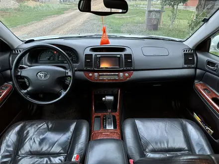 Toyota Camry 2003 года за 4 800 000 тг. в Актобе – фото 24