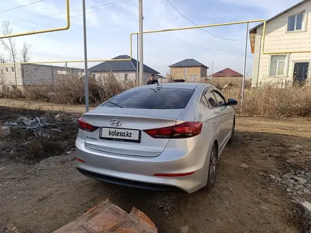 Hyundai Elantra 2017 года за 6 900 000 тг. в Алматы – фото 3