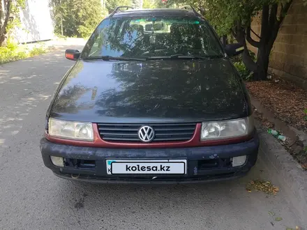 Volkswagen Passat 1993 года за 1 000 000 тг. в Алматы – фото 4