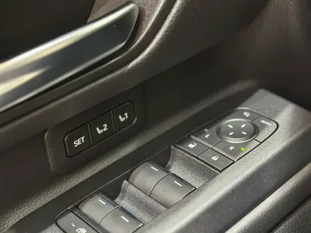 Toyota Land Cruiser Prado Luxe+ 2025 года за 48 150 000 тг. в Алматы – фото 23