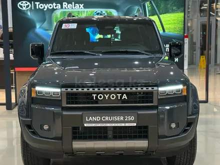 Toyota Land Cruiser Prado Luxe+ 2025 года за 48 150 000 тг. в Алматы – фото 3