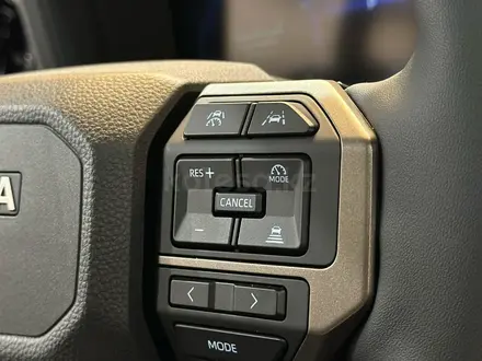 Toyota Land Cruiser Prado Luxe+ 2025 года за 48 150 000 тг. в Алматы – фото 22