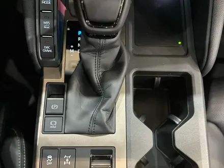 Toyota Land Cruiser Prado Luxe+ 2025 года за 48 150 000 тг. в Алматы – фото 20