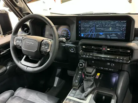 Toyota Land Cruiser Prado Luxe+ 2025 года за 48 150 000 тг. в Алматы – фото 17