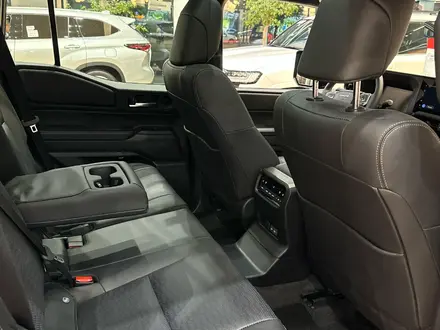 Toyota Land Cruiser Prado Luxe+ 2025 года за 48 150 000 тг. в Алматы – фото 7