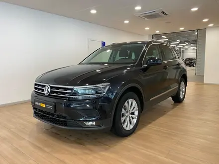 Volkswagen Tiguan 2017 года за 10 450 000 тг. в Астана