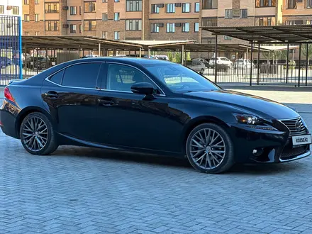 Lexus IS 250 2015 года за 10 700 000 тг. в Актобе – фото 2