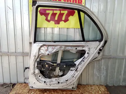 Дверь задняя правая на Toyota XV10 за 25 000 тг. в Тараз – фото 2