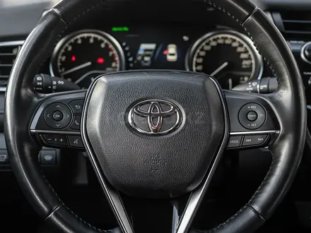 Toyota Camry 2019 года за 14 500 000 тг. в Астана – фото 17