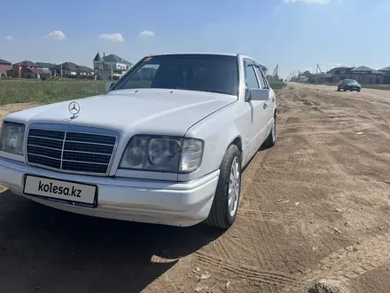 Mercedes-Benz E 220 1994 года за 1 900 000 тг. в Караганда – фото 8