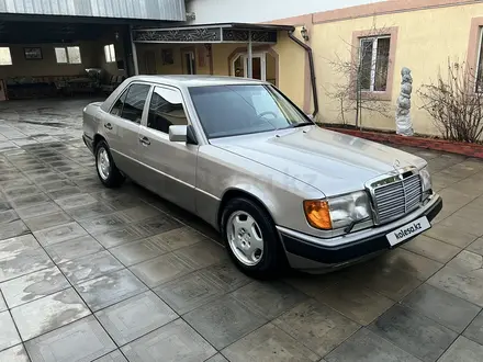 Mercedes-Benz E 230 1992 года за 2 500 000 тг. в Алматы – фото 2