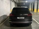Volkswagen Touareg 2022 года за 25 500 000 тг. в Астана – фото 3