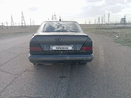 Mercedes-Benz E 200 1993 года за 1 400 000 тг. в Сатпаев – фото 19