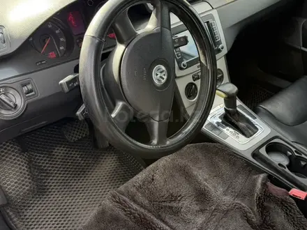 Volkswagen Passat 2006 года за 4 100 000 тг. в Алматы – фото 7