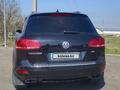 Volkswagen Touareg 2011 года за 9 000 000 тг. в Алматы – фото 2