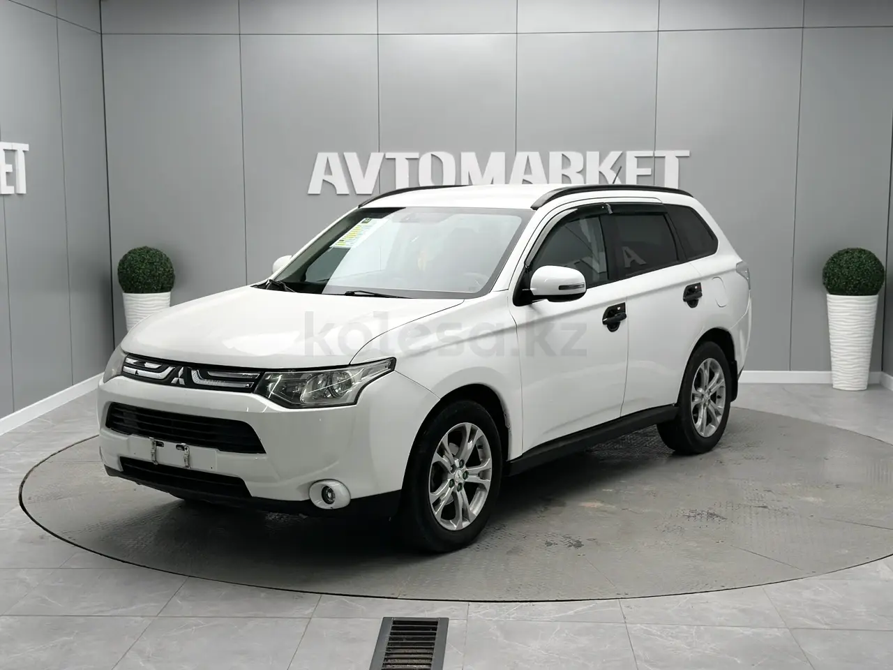 Mitsubishi Outlander, 2016