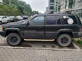 Jeep Grand Cherokee 1996 года за 3 500 000 тг. в Астана