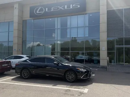 Lexus ES 250 2024 года за 27 000 000 тг. в Алматы – фото 4