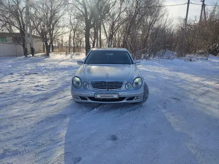 Mercedes-Benz E 240 2002 года за 6 900 000 тг. в Караганда – фото 4