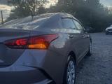 Hyundai Accent 2021 года за 6 700 000 тг. в Усть-Каменогорск – фото 2