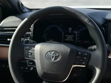 Toyota Camry Luxe 2026 года за 24 190 000 тг. в Кокшетау – фото 15
