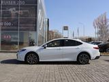 Toyota Camry Luxe 2025 года за 25 690 000 тг. в Кокшетау – фото 2
