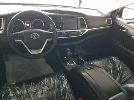 Toyota Highlander 2019 года за 22 700 000 тг. в Алматы – фото 56