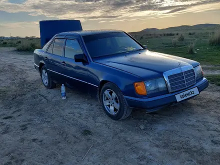 Mercedes-Benz E 230 1991 года за 1 600 000 тг. в Караганда