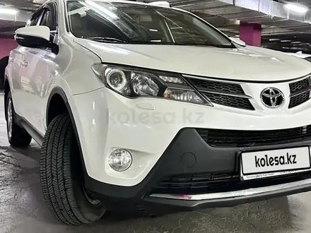 Toyota RAV4 2014 года за 10 200 000 тг. в Астана – фото 2