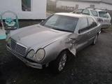 Mercedes-Benz E 240 1997 года за 1 200 000 тг. в Экибастуз – фото 3