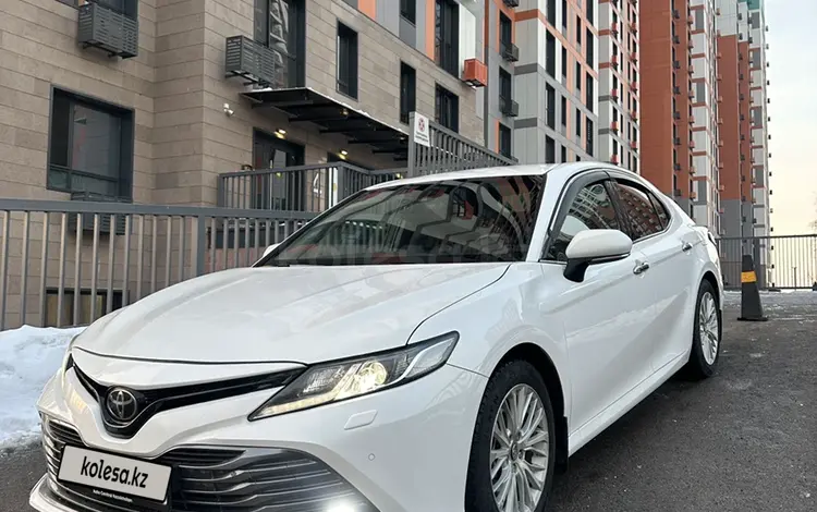 Toyota Camry 2020 года за 13 800 000 тг. в Кызылорда