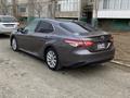 Toyota Camry 2020 года за 8 300 000 тг. в Атырау – фото 2