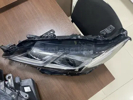 Фара левая Toyota Camry 75 за 250 000 тг. в Костанай – фото 4
