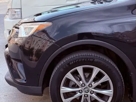 Toyota RAV4 2017 года за 12 500 000 тг. в Актау – фото 9
