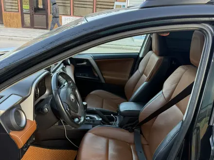 Toyota RAV4 2017 года за 12 500 000 тг. в Актау – фото 12
