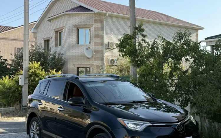Toyota RAV4 2017 года за 12 500 000 тг. в Актау