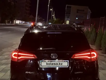 Toyota RAV4 2017 года за 12 500 000 тг. в Актау – фото 6