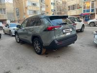 Toyota RAV4 2019 года за 16 000 000 тг. в Атырау