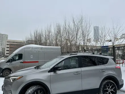 Toyota RAV4 2017 года за 10 500 000 тг. в Астана – фото 3
