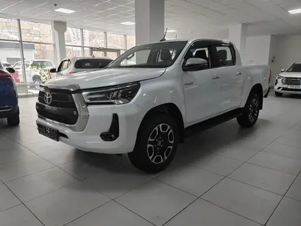 Toyota Hilux 2023 года за 28 000 000 тг. в Петропавловск